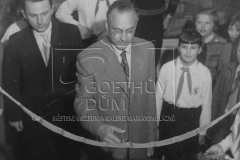 1959-Zastupce-MeNV-Stehlik-striha-pasku-nove-expozice-muzea